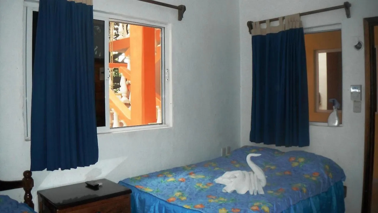 Hotel Cuarto Camino Playa Del Carmen 3*,  Mexico