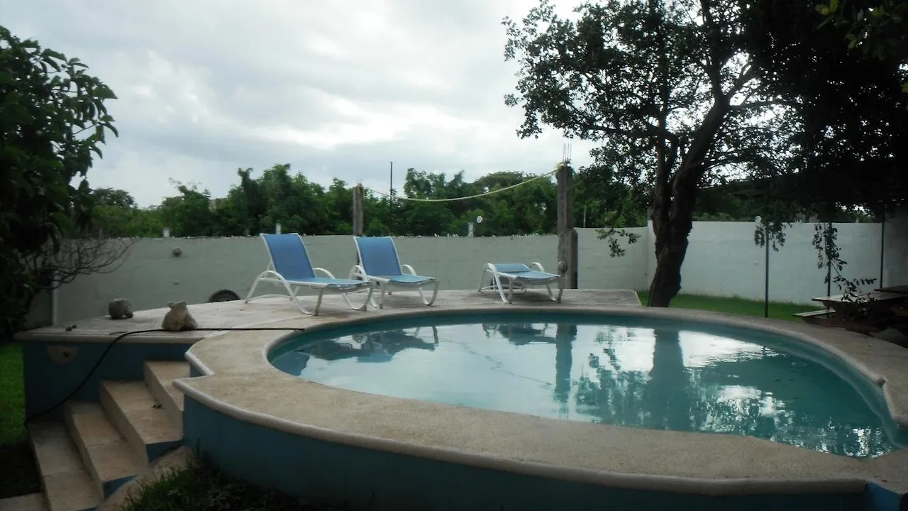 Hotel Cuarto Camino Playa Del Carmen 3*,