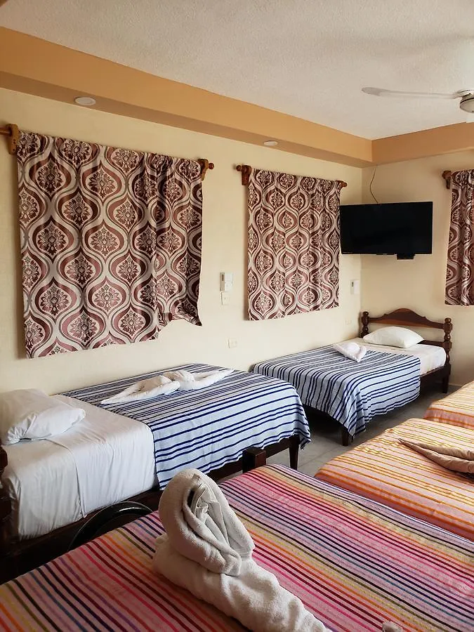 Hotel Cuarto Camino Playa Del Carmen