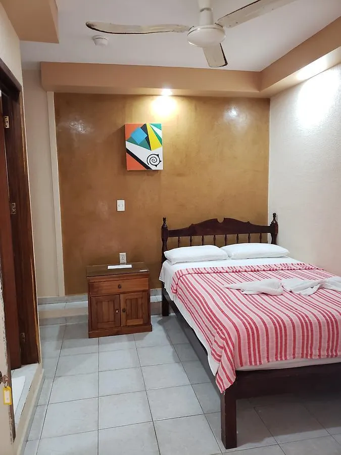 Hotel Cuarto Camino Playa Del Carmen 3*,